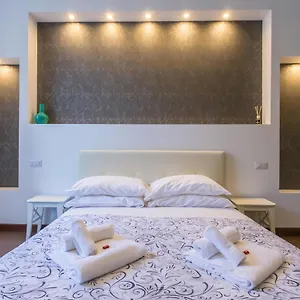 Apartment Stazione San Pietro 20